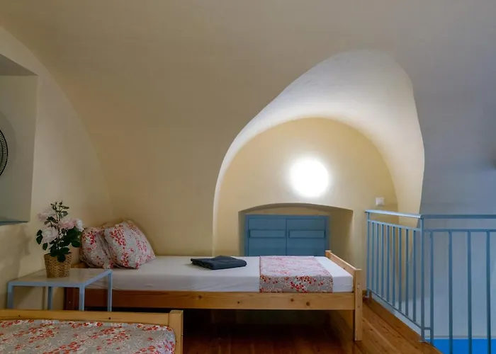 O Gatos Lägenhet Pera Melana