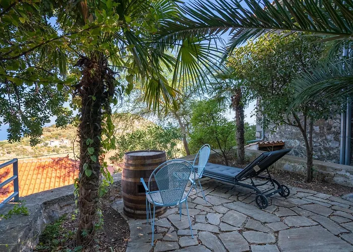 O Gatos Lägenhet Pera Melana